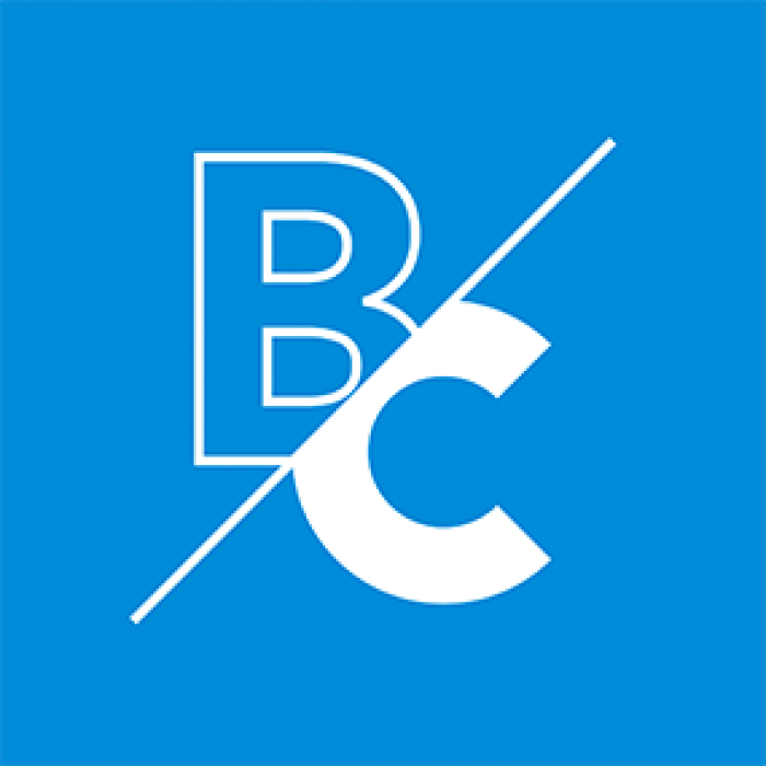 logo De Bouwcampus blauw vierkant met een b en c opgesplitst door een diagonale streep